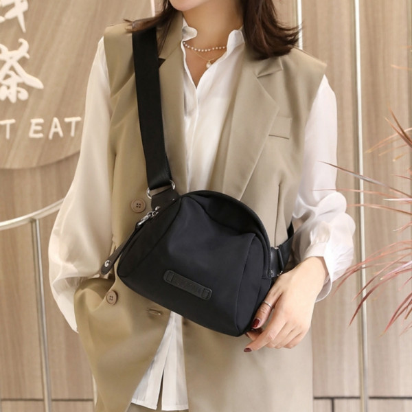 남여공용 심플 웨이스트백 블랙