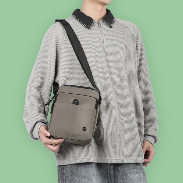 데일리 직장인 여행용 크로스백 가방 그레이브라운