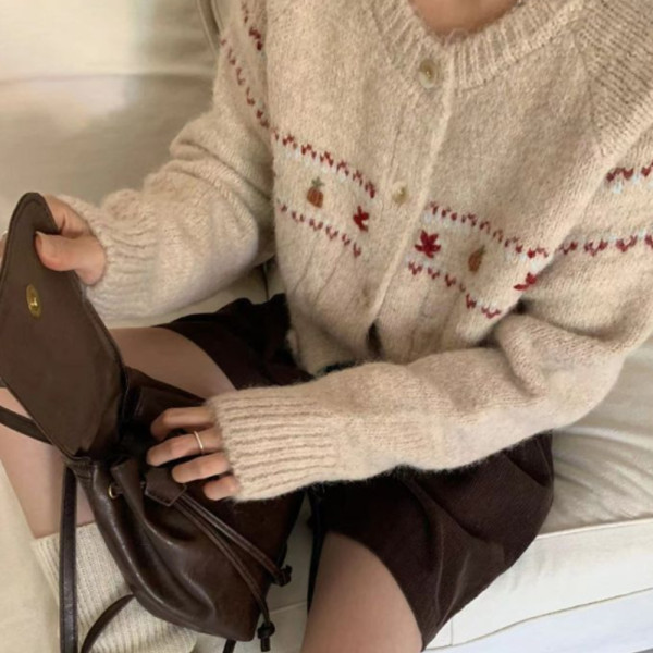 여성 라운드 넥 가을 겨울 꽃 자수 가디건 베이지
