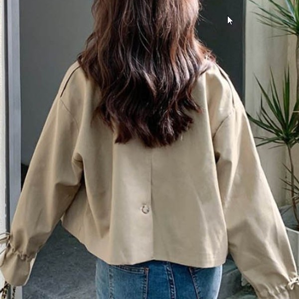 봄 가을 여성용 카라 숏 트렌치 클래식하면서도 모던한 분위기를 완성하는 더블버튼 코트