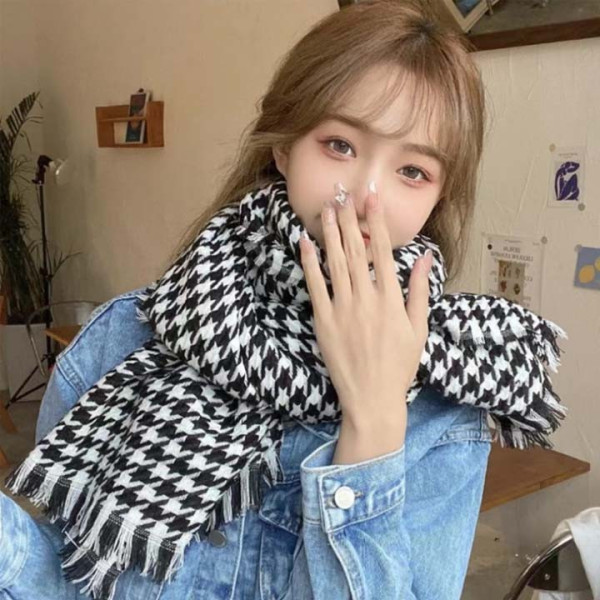 목도리 클래식한 스타일 패션 머플러 패턴 디자인 겨울 방한 강추위 여자 여성 겨울퍼