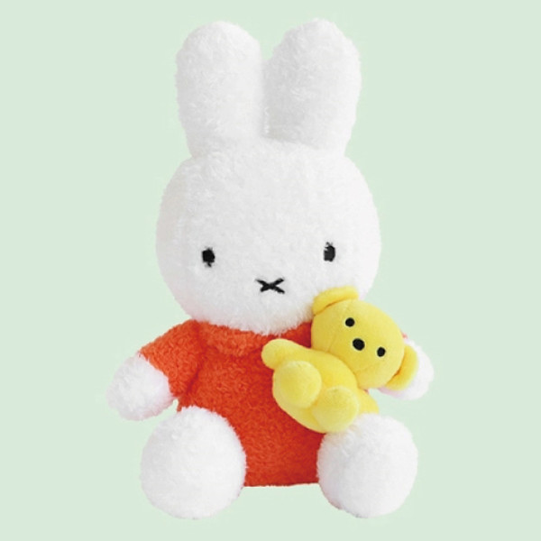 곰 안은 미피 인형