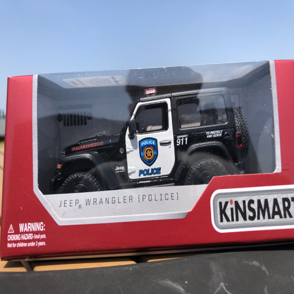 킨스마트13cm 미니카 지프 Jeep 랭글러 폴리스 카