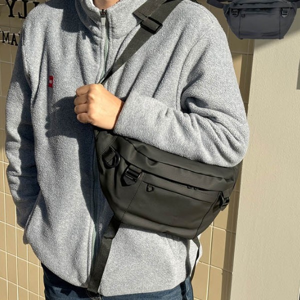 데일리 남성 실용성 편안함 가볍게 착용하기 좋은 스타일 아이템 넉넉한 수납공간 보조 포켓