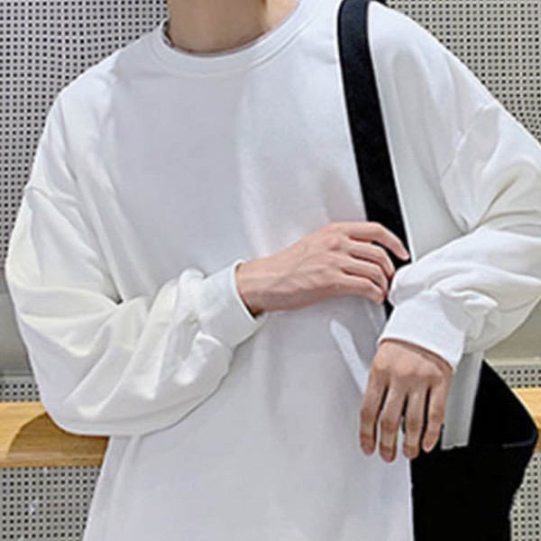 베이직 긴팔티 사계절 내내 활용 가능한 아이템의 무지 라운드넥 긴팔 티셔츠