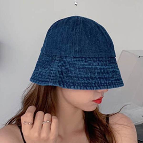 코디 패션 무드 데님 벙거지 햇빛 실용성 챙 데일리 스타일링 편안한 나들이 사계절 귀여운