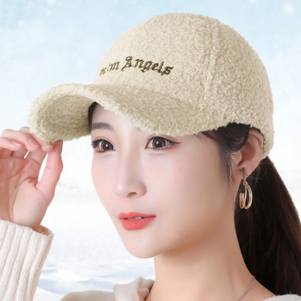 포인트 겨울 뽀글이 모자 베이지