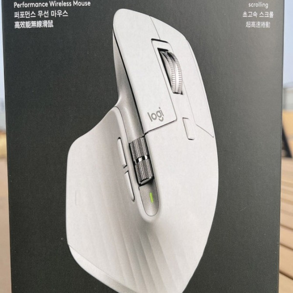 로지텍 MX Master 3S 퍼포먼스 무선 마우스 화이트
