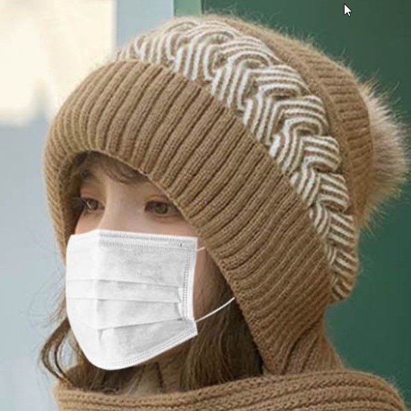 귀달이모자 따뜻한 니트 소재로 얼굴 라인을 포근하게 감싸주는 꽈배기 일체형 후드머플러