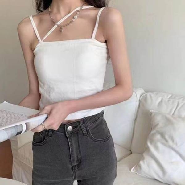 탄탄한 소재의 캡 브라 트랜디한 디자인 단독 이너 데일리 아이템 사계절 아우터 코디 여성 분위기