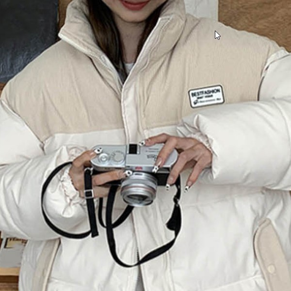 골덴 하이넥 점퍼 편안함과 보온성을 갖춘 패딩 트렌디한 무드의 코듀로이 하프 기장 아우터