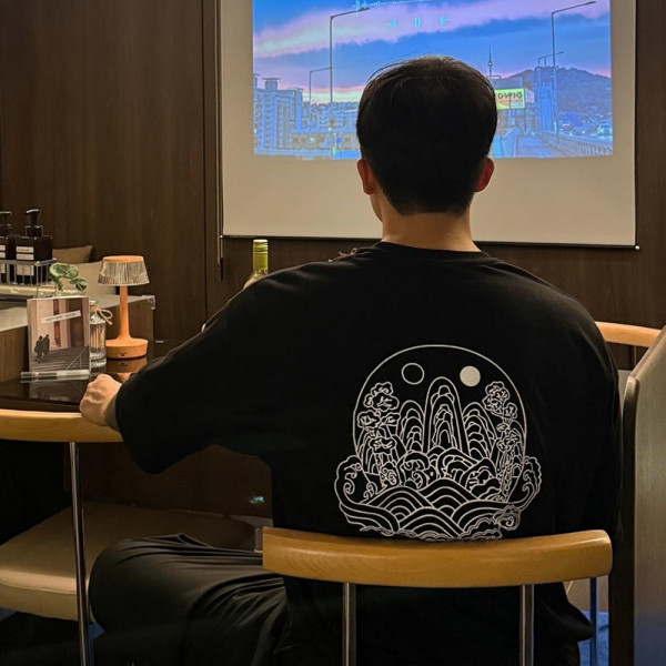 일월오봉도 오버핏 반팔 티 전통 티셔츠 옷 K-HERITAGE 외국인 친구 한국 선물