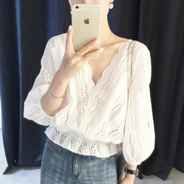LF59600 펀칭 V넥 숏 미니 화이트 레이스 블라우스