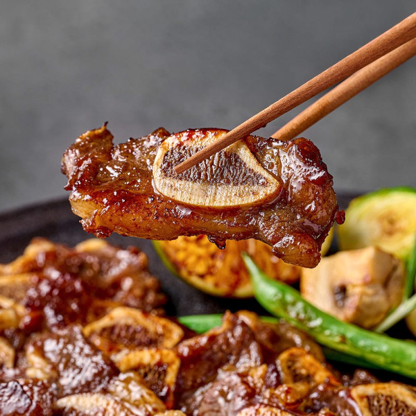 특제 비법소스의 풍부한 감칠맛 양념LA한입갈비 800g x 4팩
