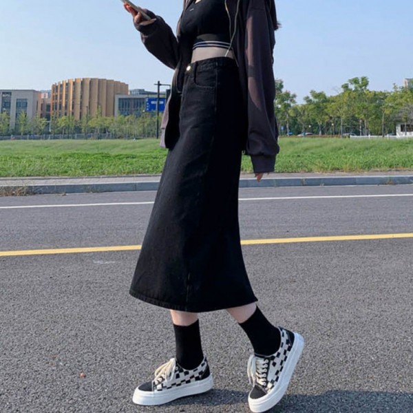 블랙 데님 스커트 뒷부분 절개