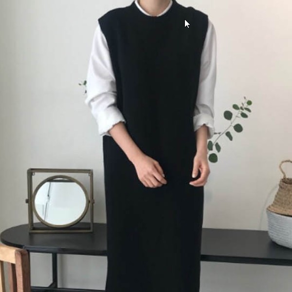 오버사이즈 체형커버 원피스 다양한 레이어드 코디에 활용하기 좋은 라운드넥 롱 니트 조끼