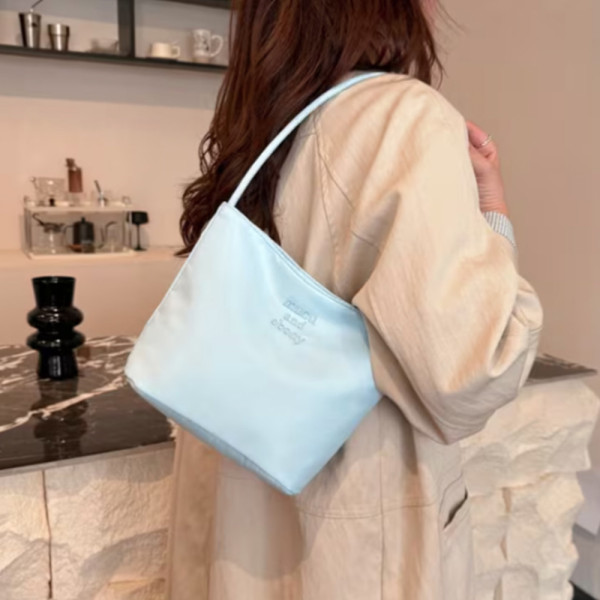 데일리 여성 나일론 가벼운 토트백 마실 가방 스카이